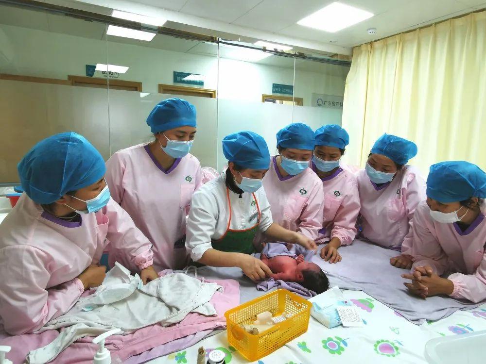 莒南县妇婴监护型护送